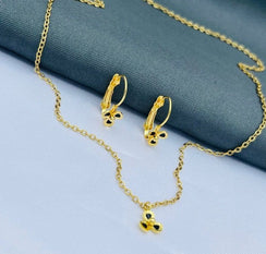 Set cadena+dije+aretes flor circon negro